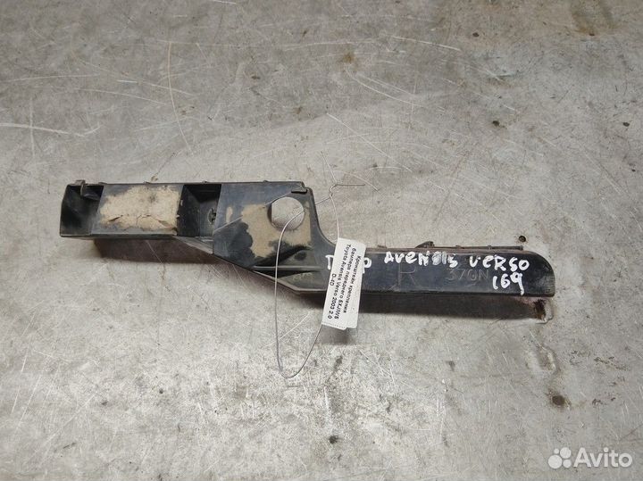 Кронштейн крепления бампера переднего Toyota Avens