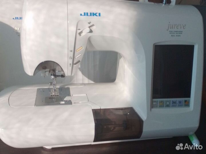 Швейно-вышивальная машина Juki hzl-010