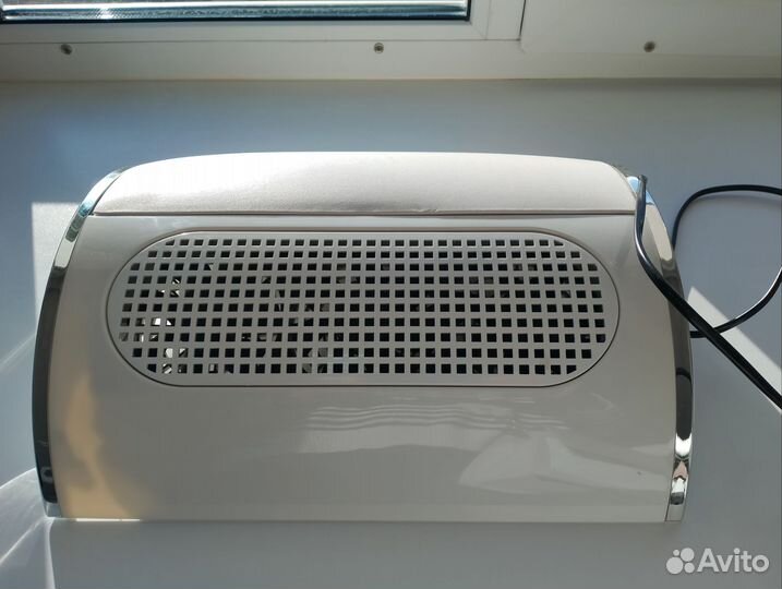 Маникюрный пылесос