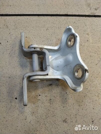 Петля двери задняя правая Kia Rio 3