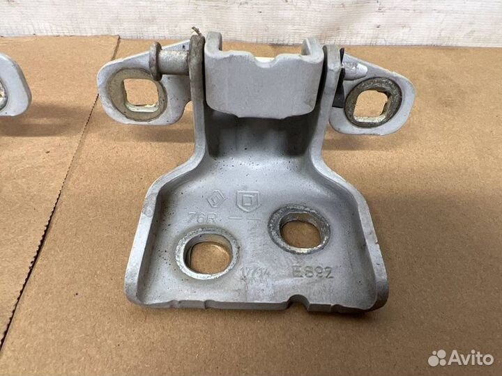 Петля двери Renault Duster K4MA690 2014