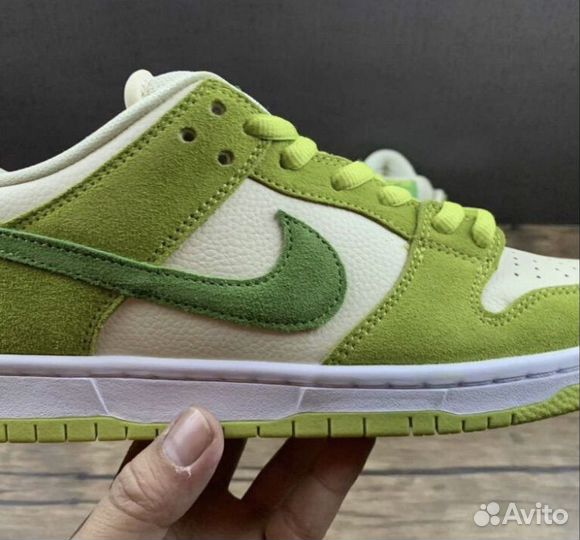 Nike dunk low green apple