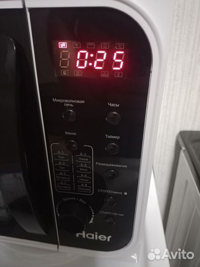 Микроволновка Haier hmx-dm218w