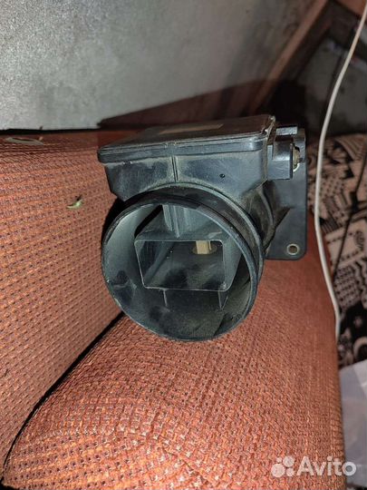 Расходомер воздуха Mitsubishi Galant 8