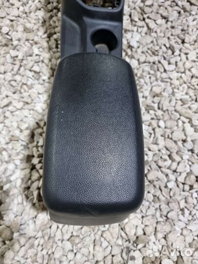 Подлокотник Крета