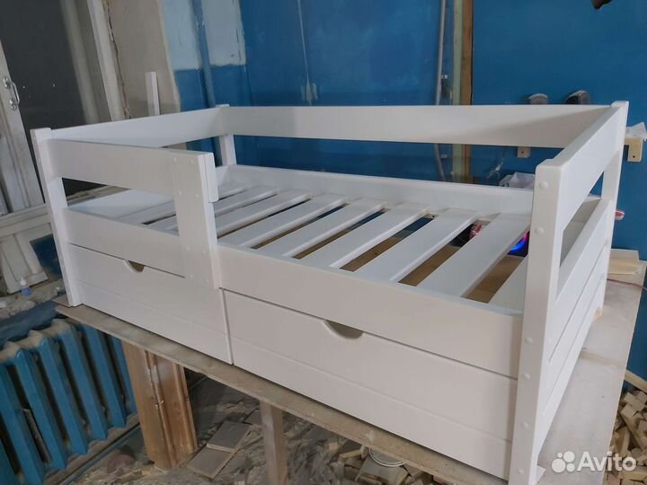 Детская кроватка с бортиком от 3 лет