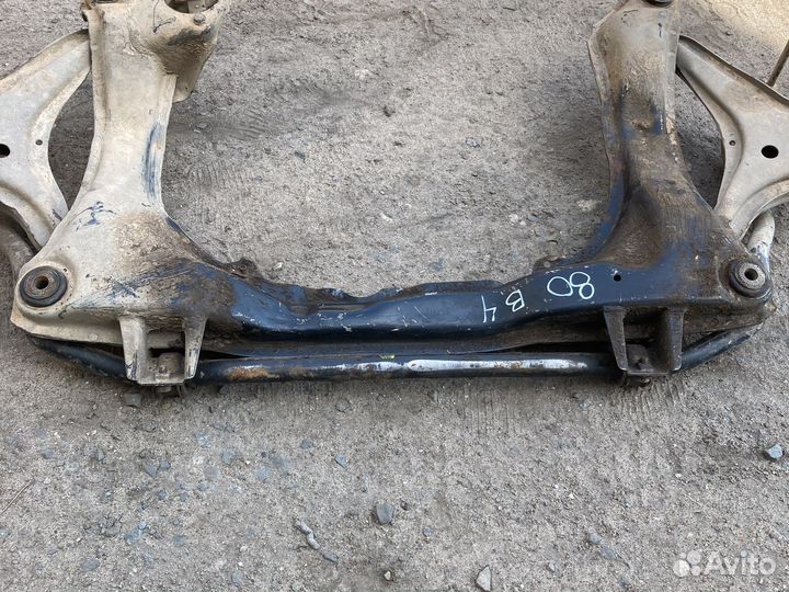Подрамник ауди 80 б4