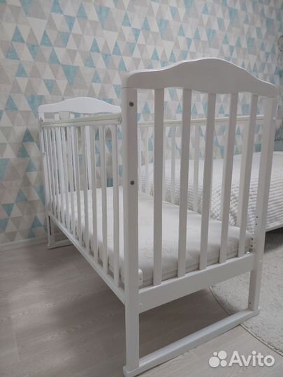 Кроватка детская с матрасом