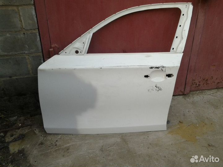 BMW 1 E87 дверь передняя левая хечбек