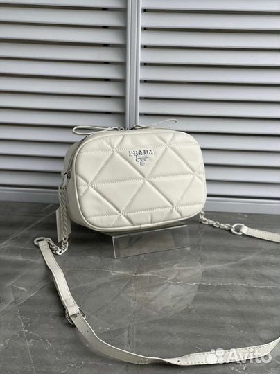 Сумочка для девушки, классная Prada