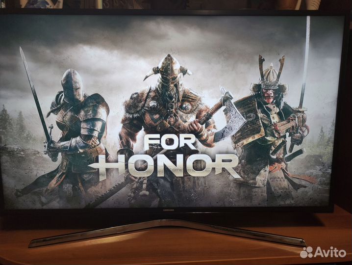 Sony PlayStation 4 с 33 играми