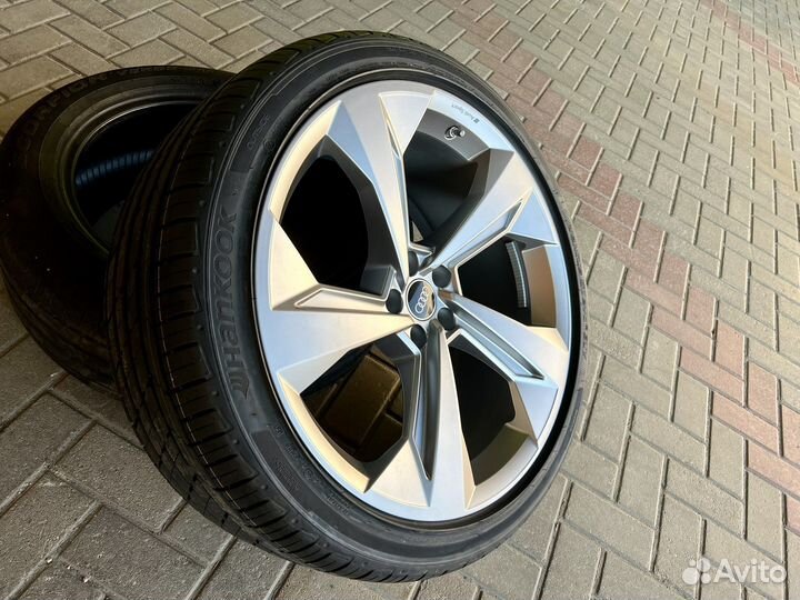 Колеса Audi Q7 SQ7 R22 оригинал AudiSport