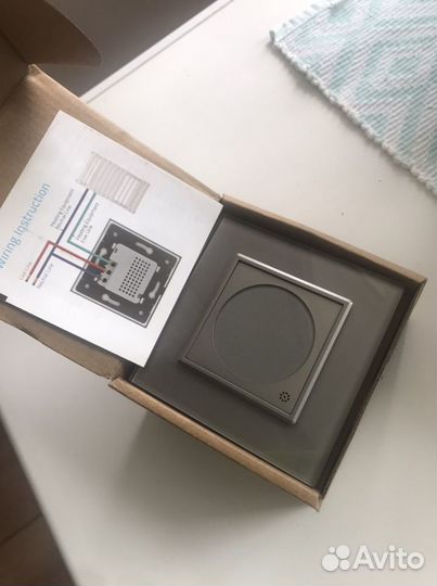 Терморегулятор для пола Livolo