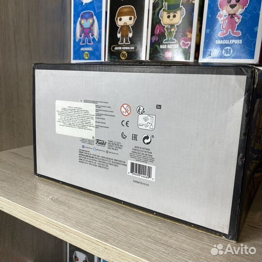 Funko Pop 09 Batman with the Hall of Justice