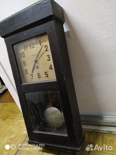 Старинные настенные часы СССР