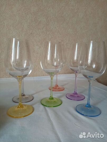 Бокалы для вина новые