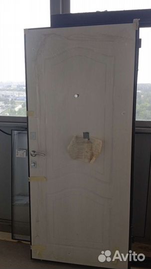 Дверь входная металлическая