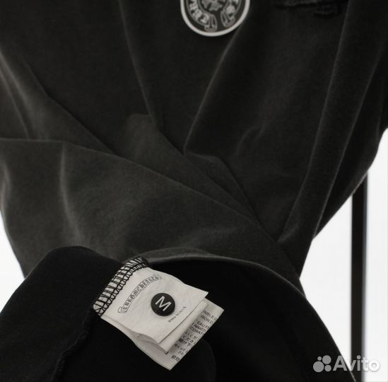 Черная футболка