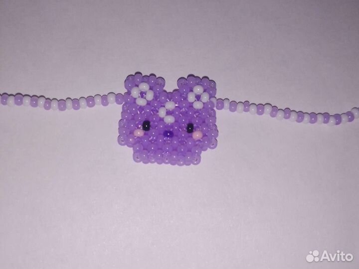 Браслет из бисера с мишкой