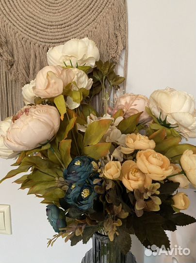 Ваза для цветов с букетом