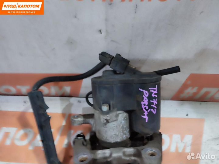 Суппорт тормозной задний правый Volkswagen Passat