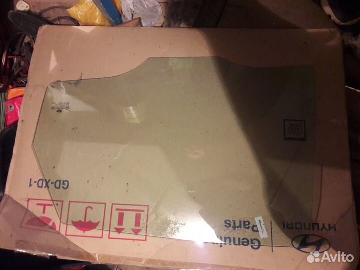 I30 заднее левое стекло