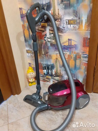 Пылесос LG 2000w бу