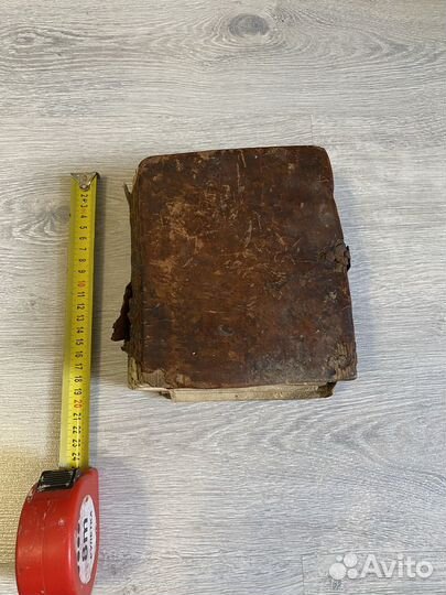 Старинная антикварная церковная книга