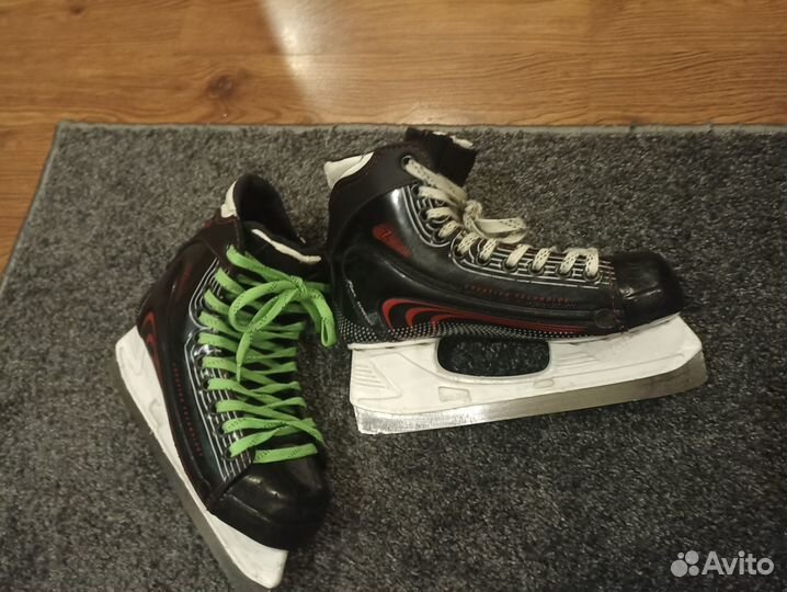 Коньки для хоккея с мячом