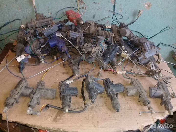 Замок центральный на сигнализацию