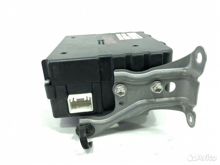 Блок управления тормозами Lexus Ls600H UVF45