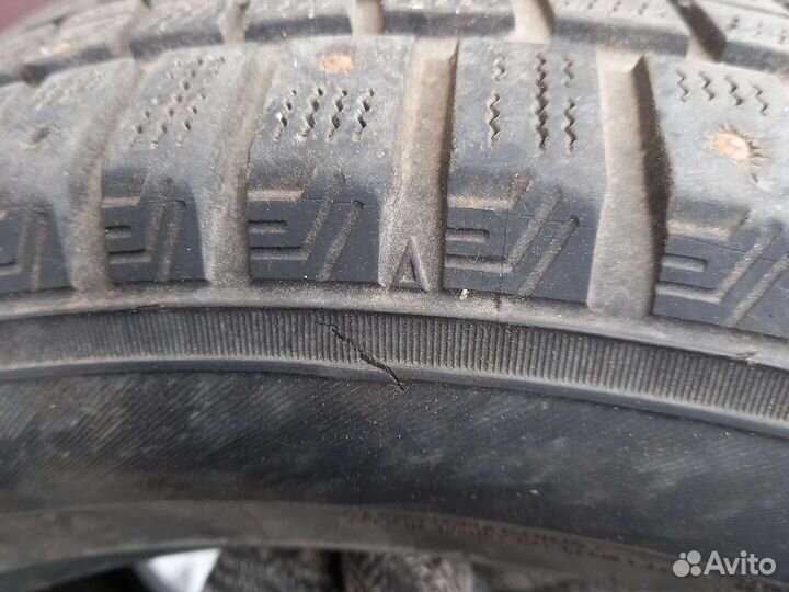 Dunlop SP Winter Ice 07 215/55 R16 97T