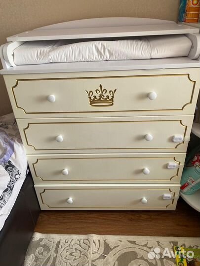 Детская кровать то 0+ комод