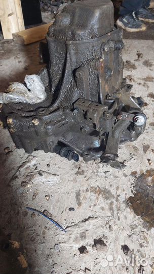 МКПП (механическая коробка переключения передач) C