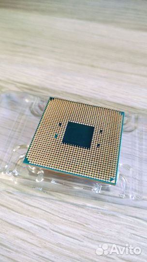 Процессор AMD Ryzen 3 3200G OEM