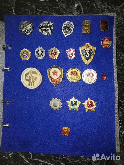 Альбом со значками