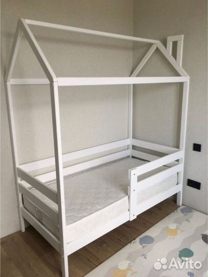 Кровать детская