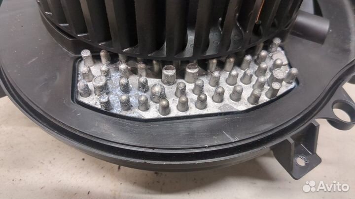 Двигатель отопителя Audi Q3 2018