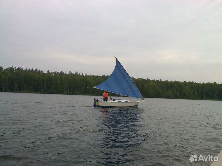 Парусная яхта
