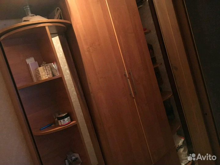Шкаф