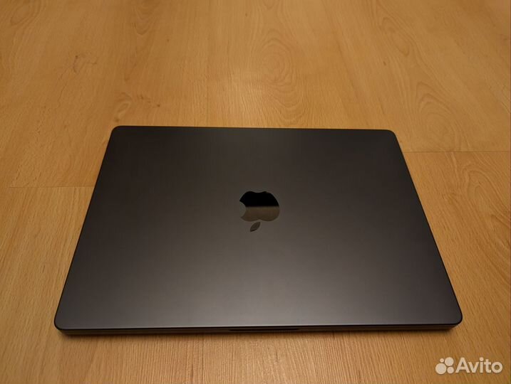 Apple macbook pro 14 m3 pro 18GB/1TB MRX43