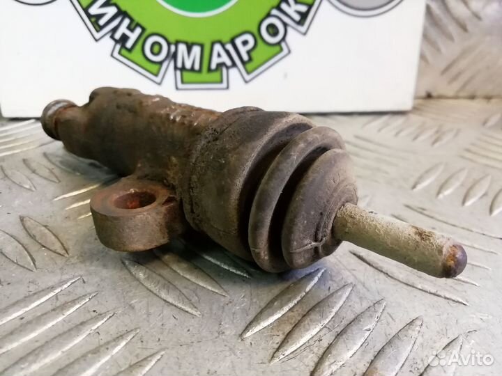 Цилиндр сцепления рабочий Nissan Patrol K160