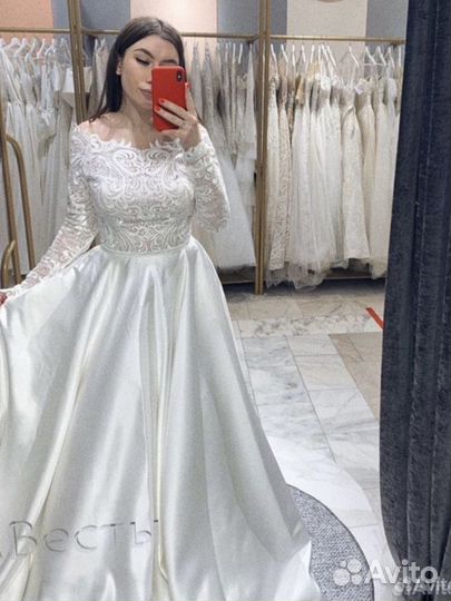 Свадебное платье
