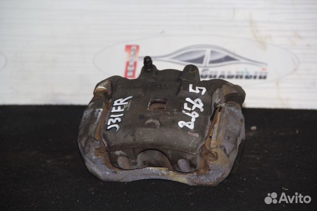 Суппорт перед право c Nissan Teana J31 VQ23DE