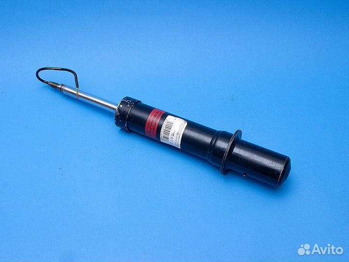 Амортизатор передний Porsche Macan 95B