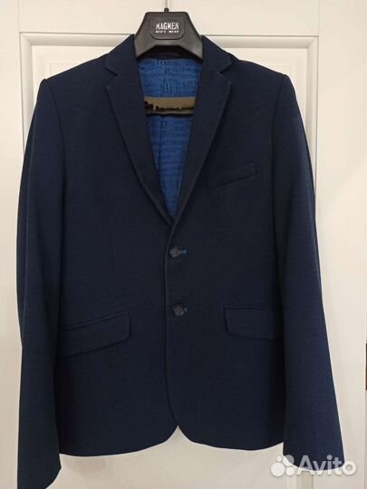 Школьный костюм