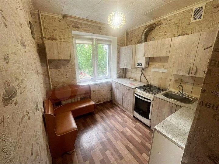 2-к. квартира, 35 м², 2/5 эт.