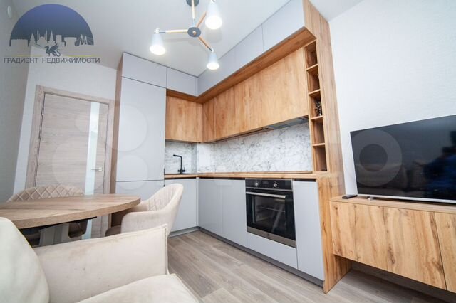 2-к. квартира, 52 м², 5/10 эт.
