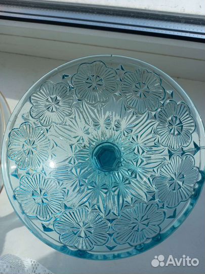 Вазочка на ножке купоросное стекло