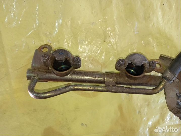 Топливная рампа Nissan Bluebird U14 SR18DE 1998